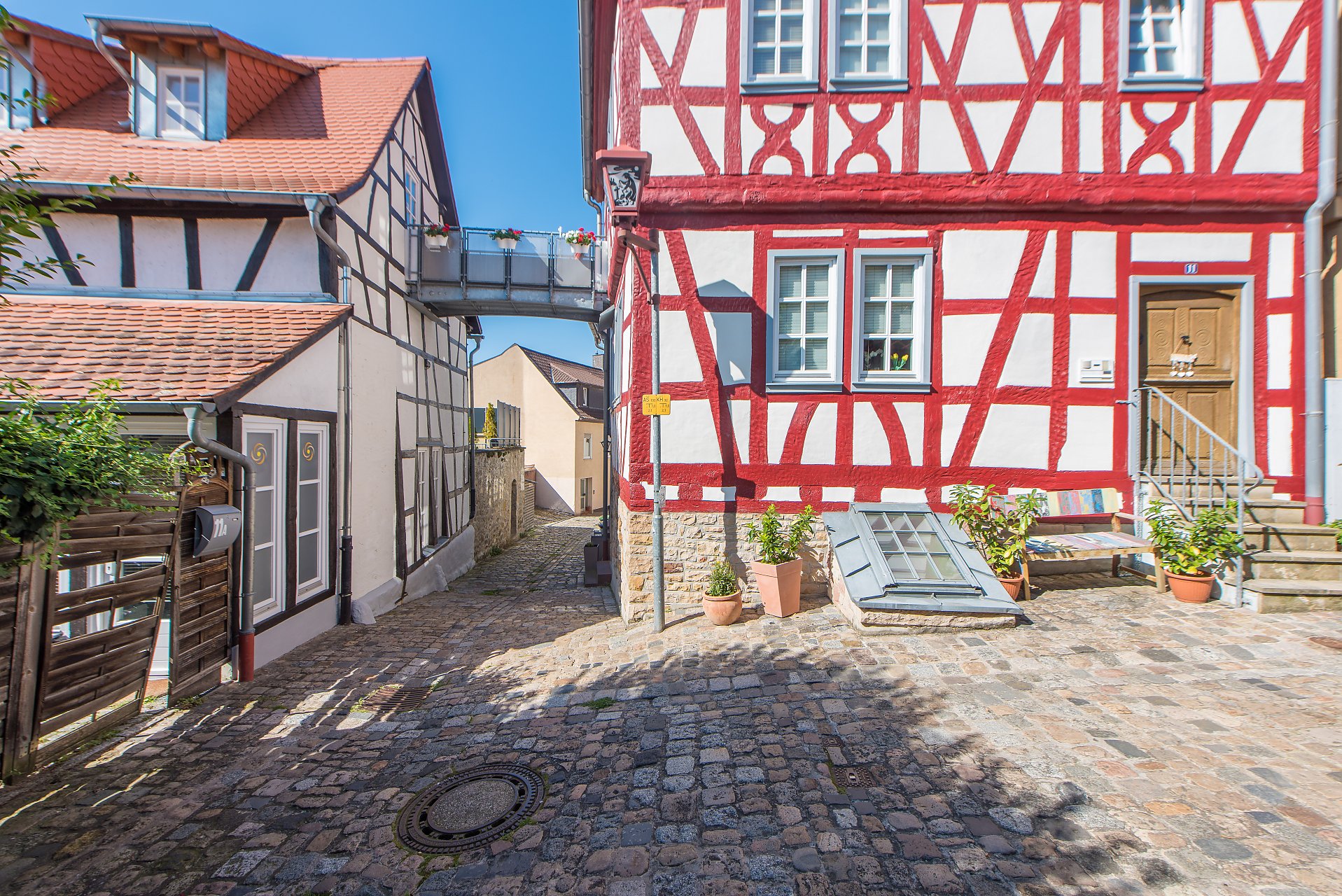 Heppenheim 2 Häuser, 1 Brücke, 1 Preis - wunderschönes Fachwerkensemble in historischer Altstadt - Oliver Reifferscheid - Immobilienmakler Darmstadt