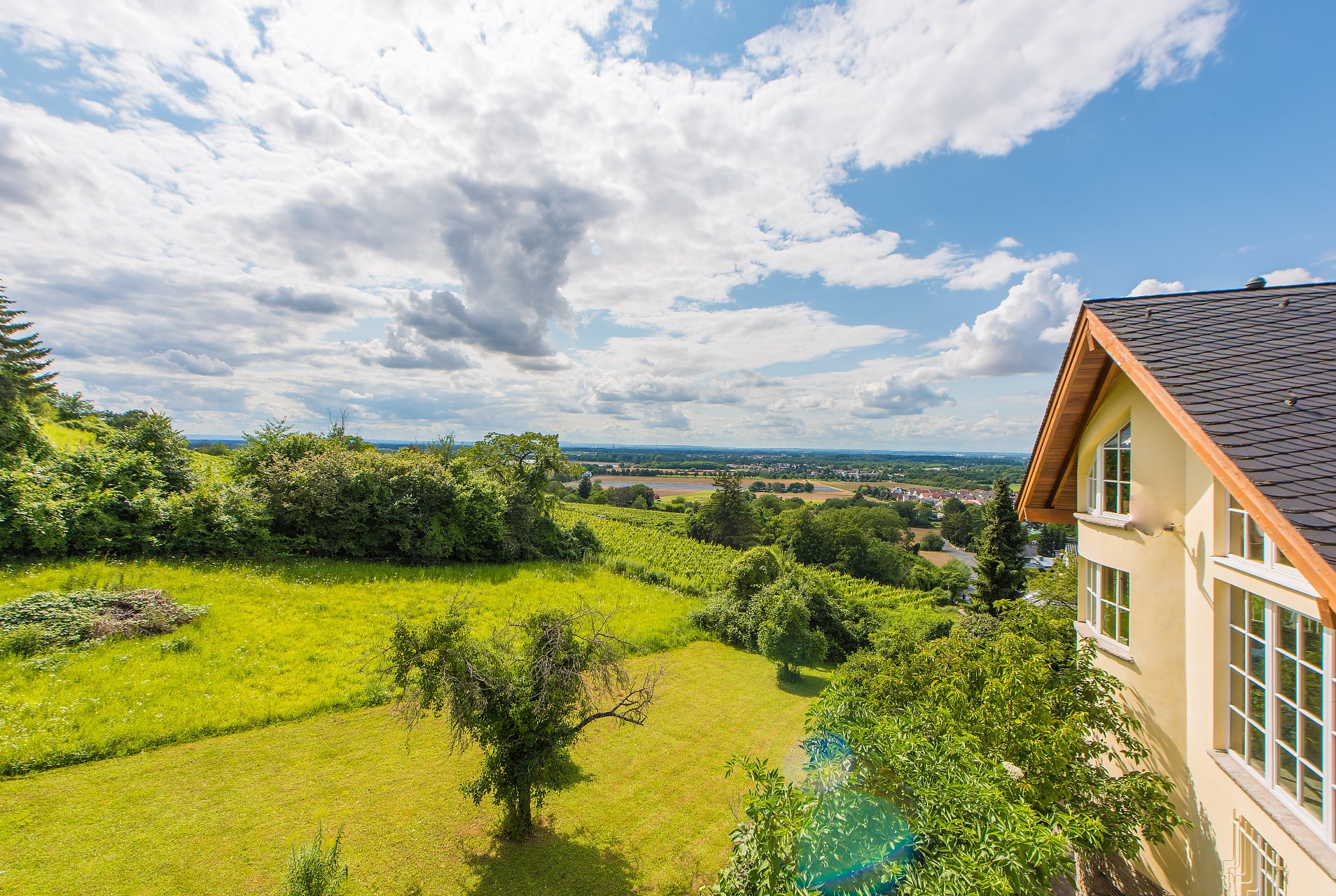 Alsbach Villa mit extrem guten Preis-Leistungsverhältnis für ein Leben fast ohne Treppen mit Panoramablick - Oliver Reifferscheid - Immobilienmakler Darmstadt