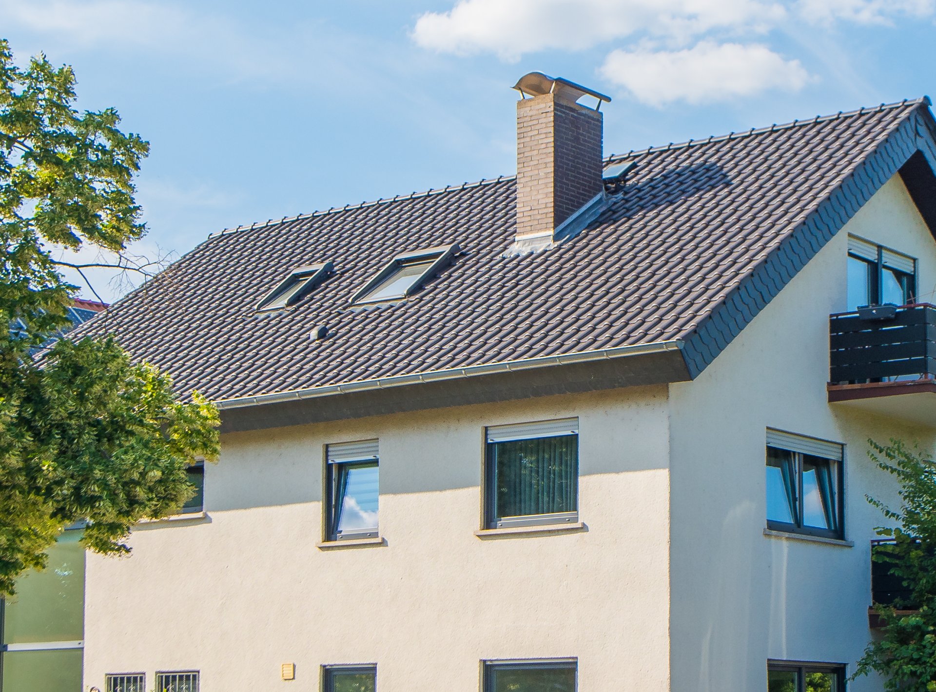 Dach wurde aufwendig erneuert mit Aufsparrendämmung - Oliver Reifferscheid - Immobilienmakler Darmstadt