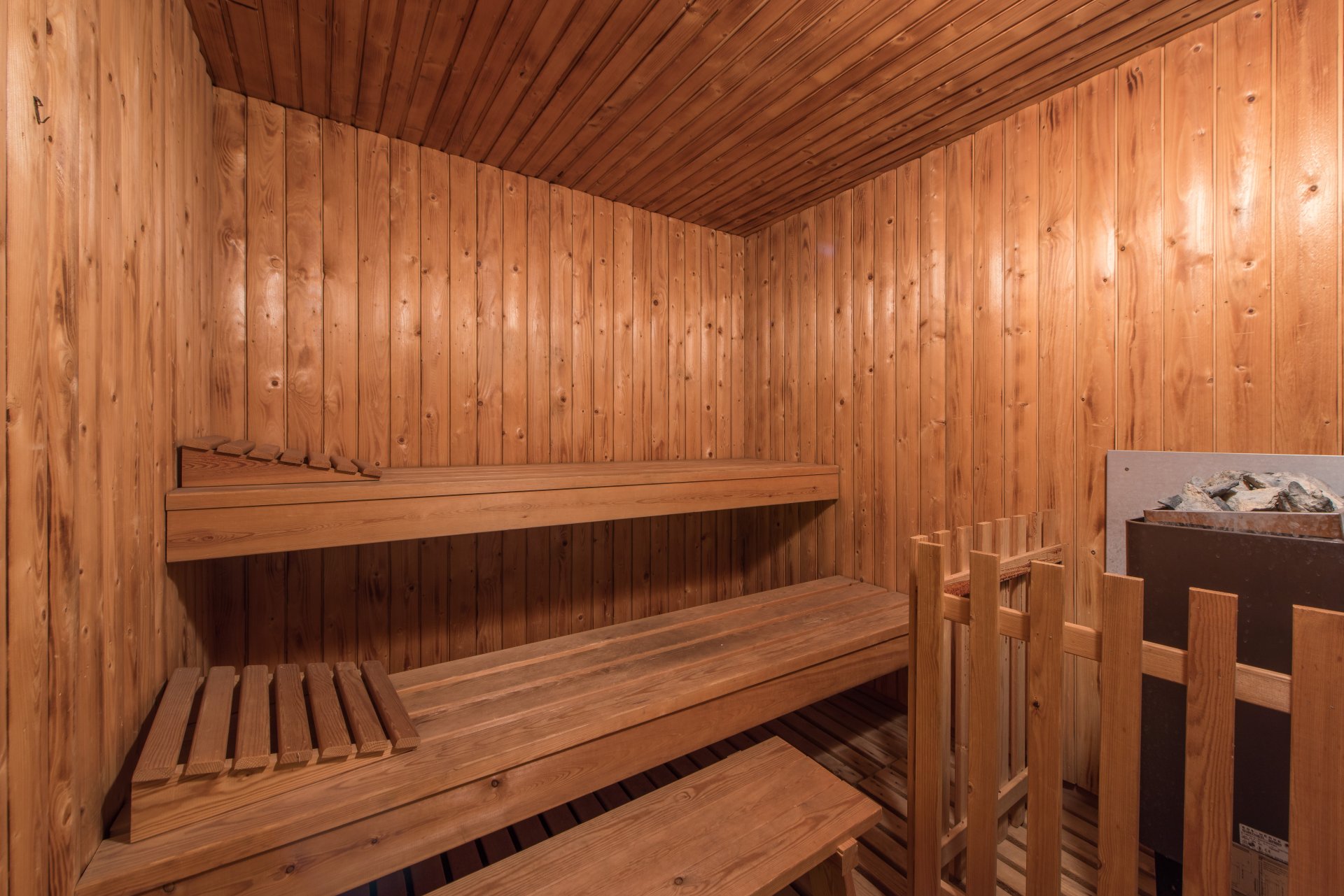 Sauna im ca. 150 m² großen Keller - Oliver Reifferscheid - Immobilienmakler Darmstadt